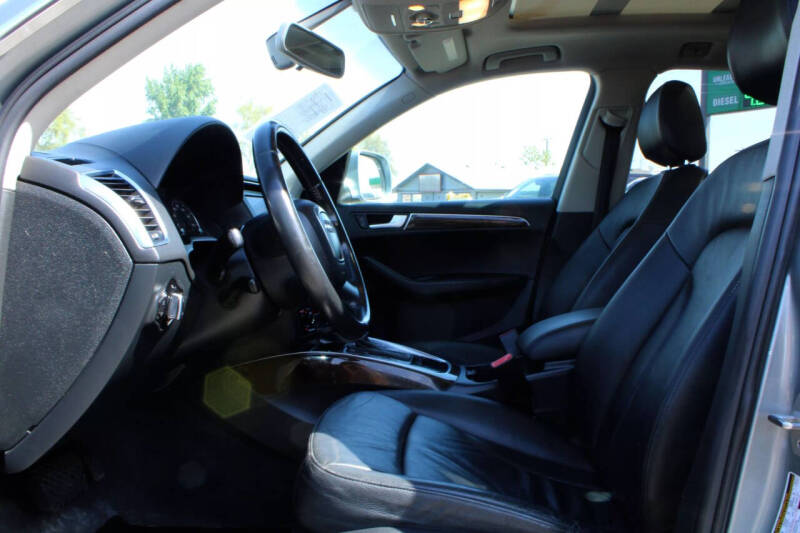 2011 Audi Q5 2.0T quattro Premium