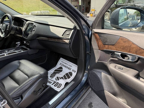 2019 Volvo XC90 T5 Momentum