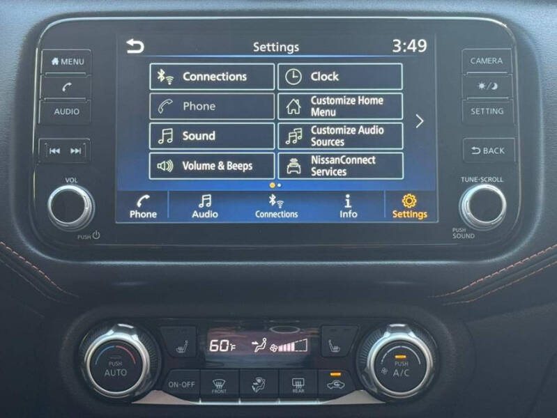 2024 Nissan Versa SR