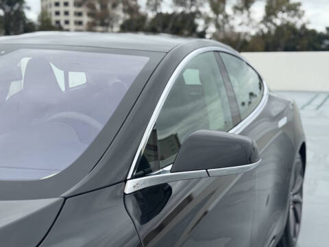 2013 Tesla Model S
