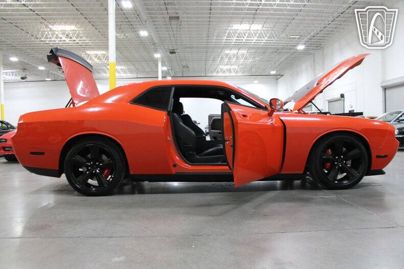2009 Dodge Challenger SRT8