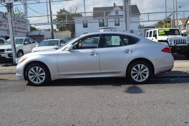 2011 Infiniti M37 x
