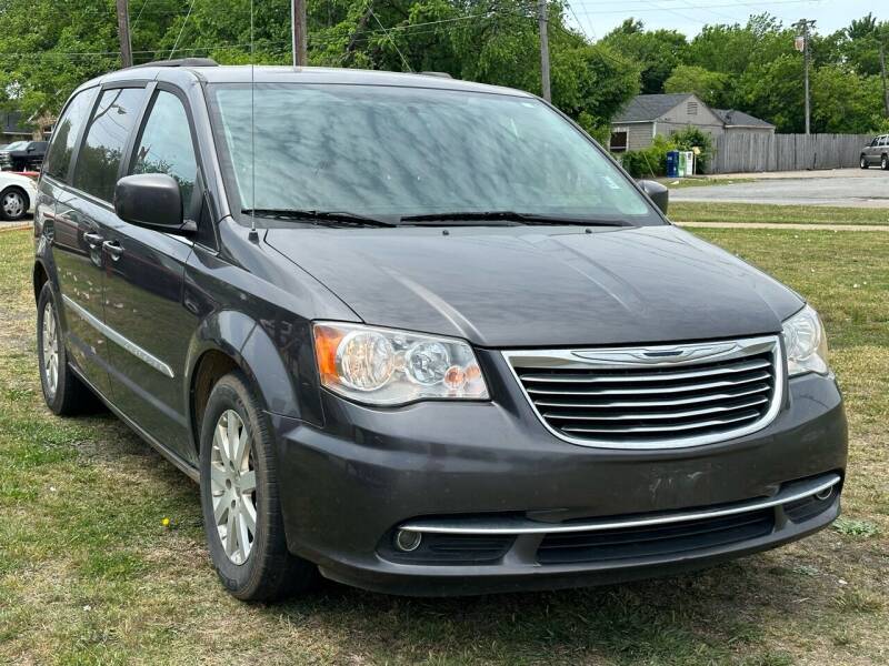 2016 Chrysler Town and Country for sale at Texas Select Autos LLC in Mckinney TX