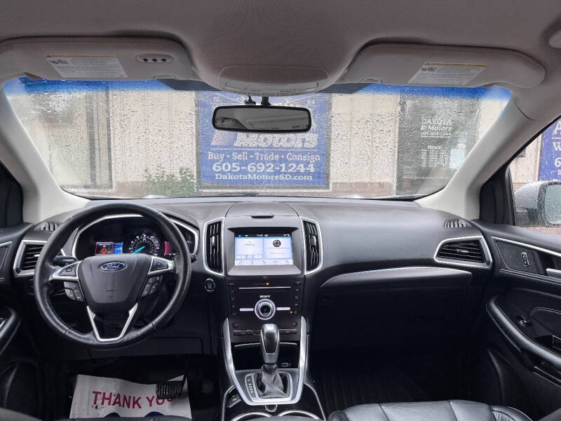 2017 Ford Edge Titanium