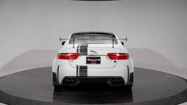 2019 Jaguar XE SV Project 8