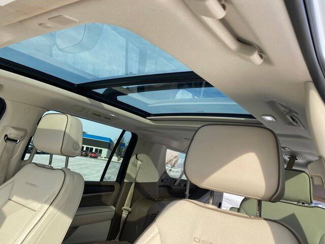 2022 GMC Yukon XL Denali