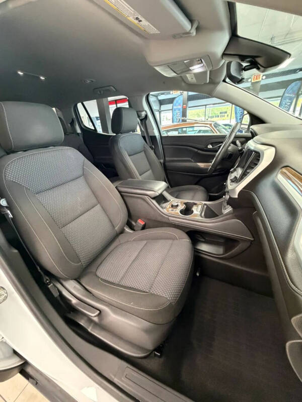 2022 GMC Acadia SLE