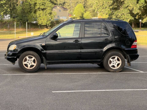 2000 Mercedes-Benz M-Class ML 320