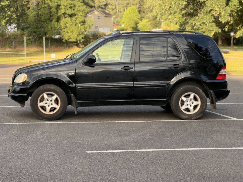 2000 Mercedes-Benz M-Class ML 320