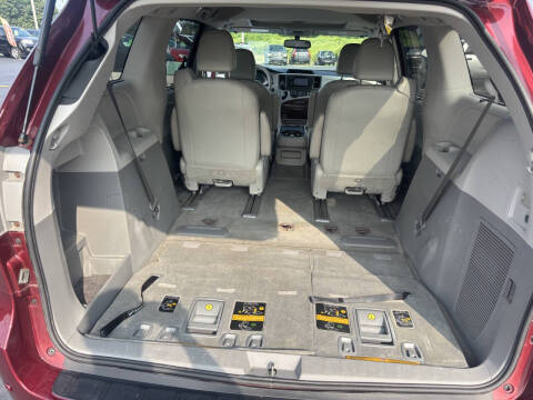 2014 Toyota Sienna XLE 7-Passenger
