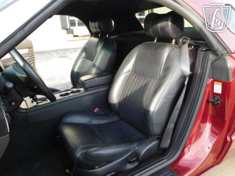 2004 Ford Thunderbird Deluxe