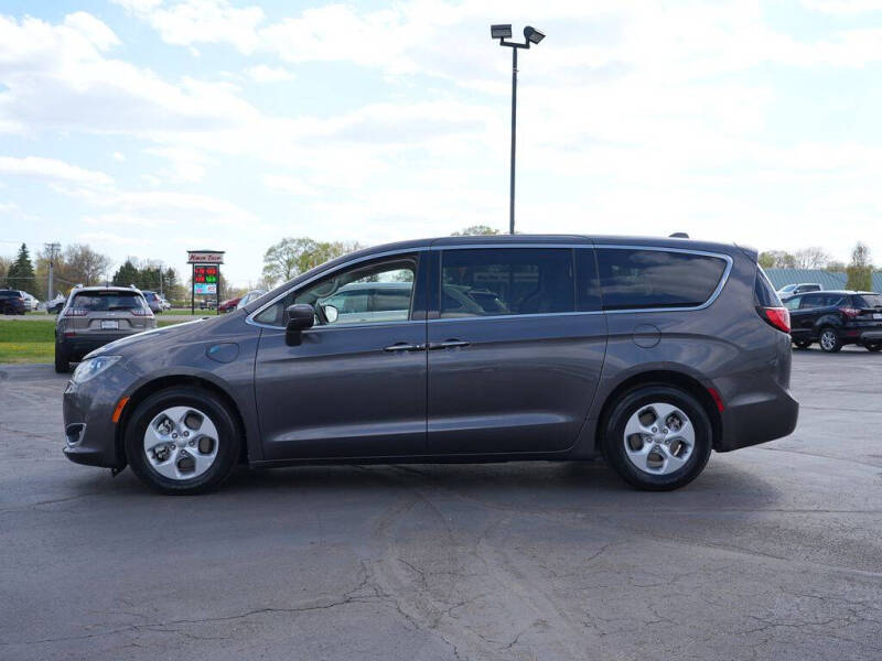 2017 Chrysler Pacifica Hybrid Touring Plus