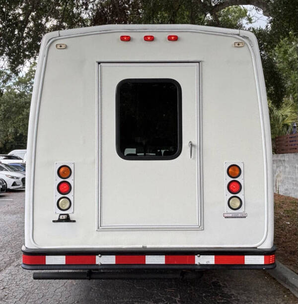 2009 Ford E-Series E-450 SD