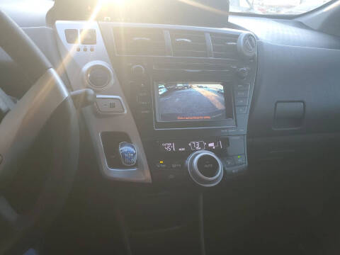 2012 Toyota Prius v Three