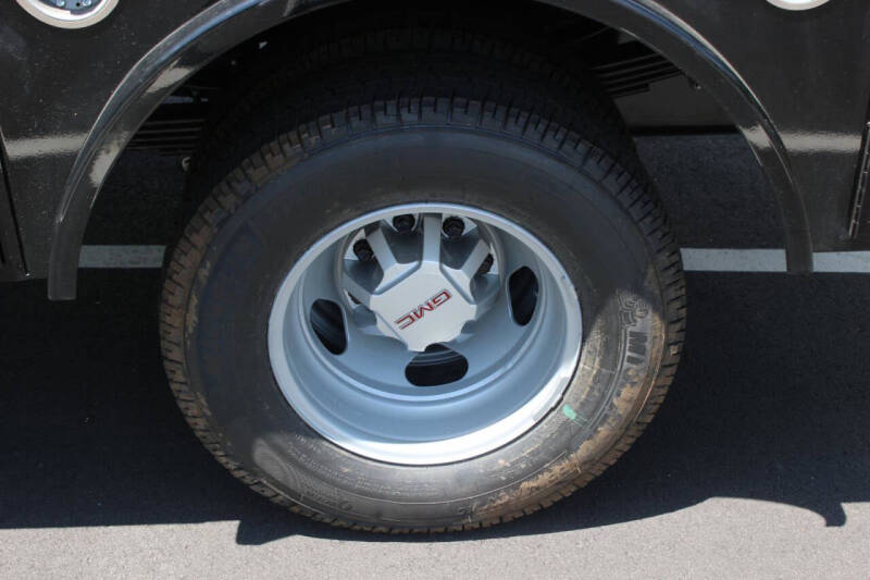 2026 GMC Sierra 3500HD CC Pro