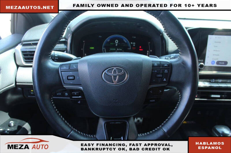 2025 Toyota Camry SE