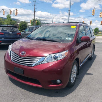 2015 Toyota Sienna XLE 8-Passenger