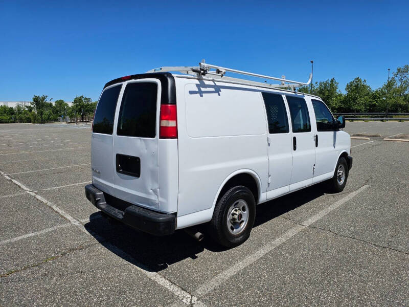 2017 GMC Savana 2500