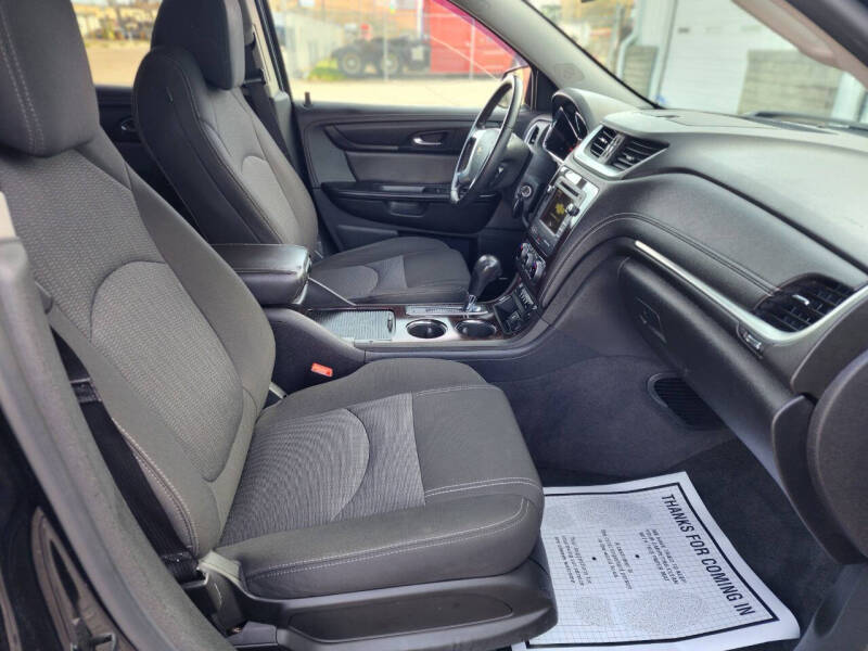 2017 Chevrolet Traverse LT