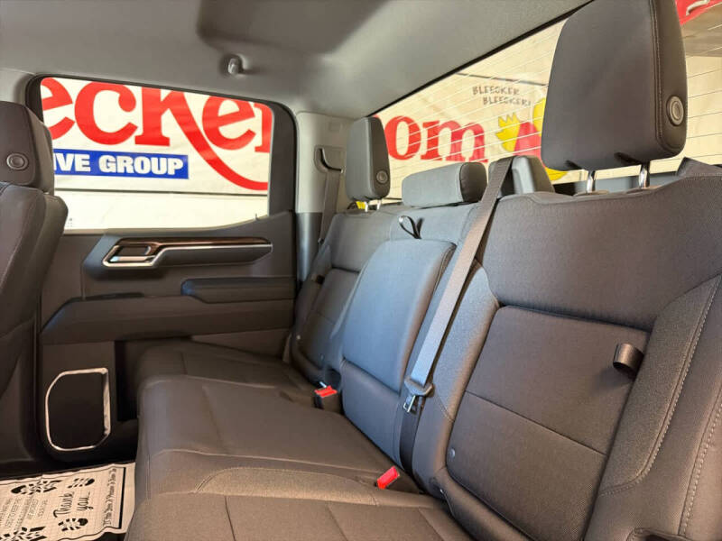 2026 GMC Sierra 1500 Elevation Standard