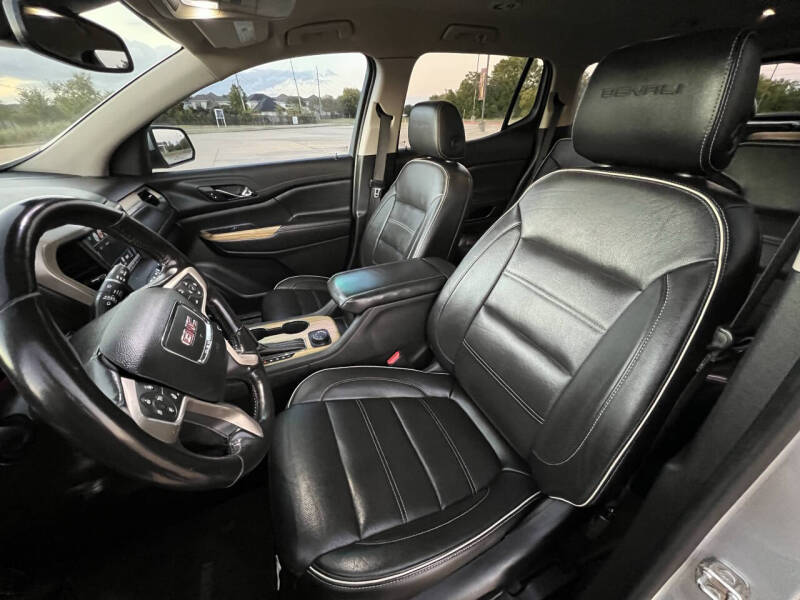 2019 GMC Acadia Denali