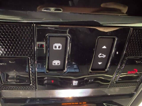 2025 Land Rover Range Rover P400 SE LWB