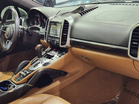 2016 Porsche Cayenne GTS