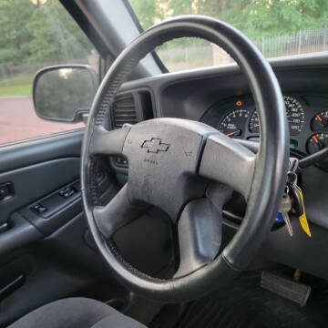 2005 Chevrolet Silverado 1500 LS