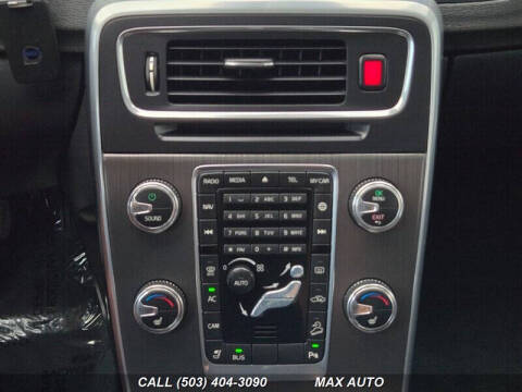 2016 Volvo V60 Cross Country T5