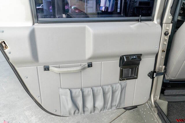 2000 AM General Hummer 43