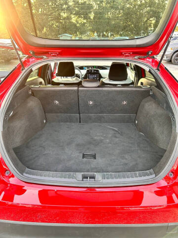 2020 Toyota Prius LE