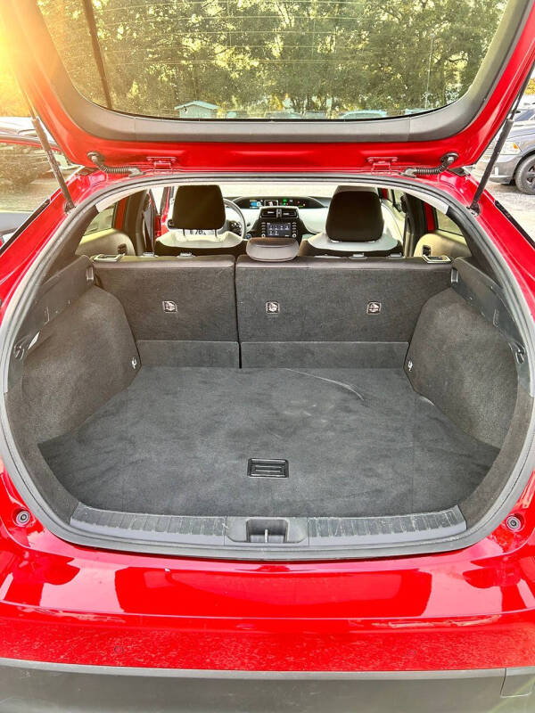 2020 Toyota Prius LE