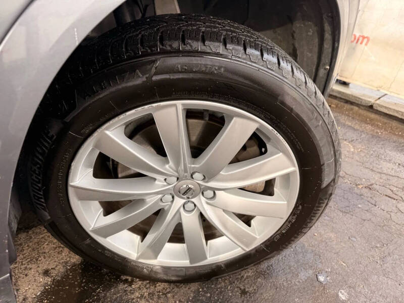 2018 Volvo XC90 T6 Momentum