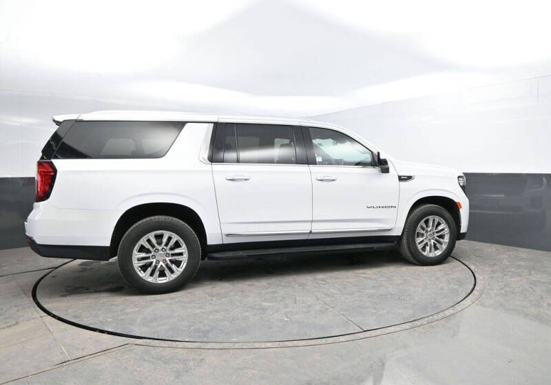 2023 GMC Yukon XL SLT