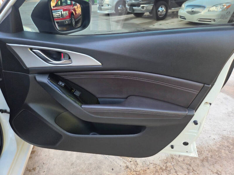 2018 Mazda MAZDA3 Touring