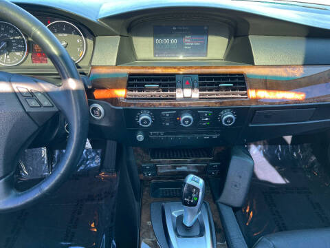 2009 BMW 5 Series 528i xDrive