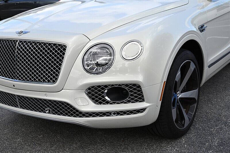 2019 Bentley Bentayga 35