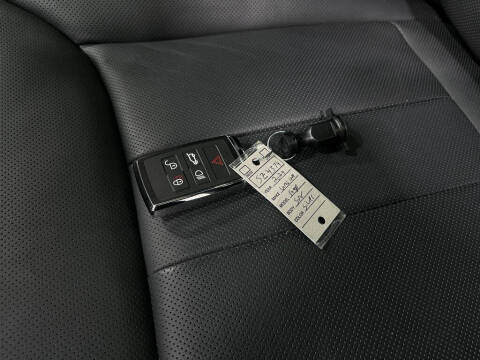 2024 Land Rover Range Rover P530 SE