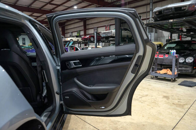 2018 Porsche Panamera 4S