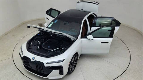 2023 BMW 7 Series 740i