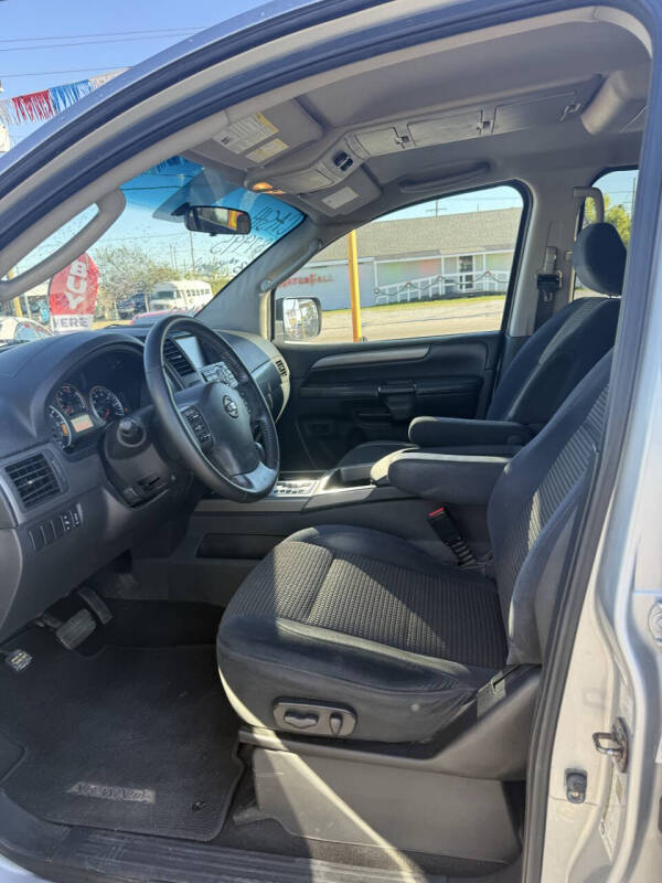 2012 Nissan Armada SV