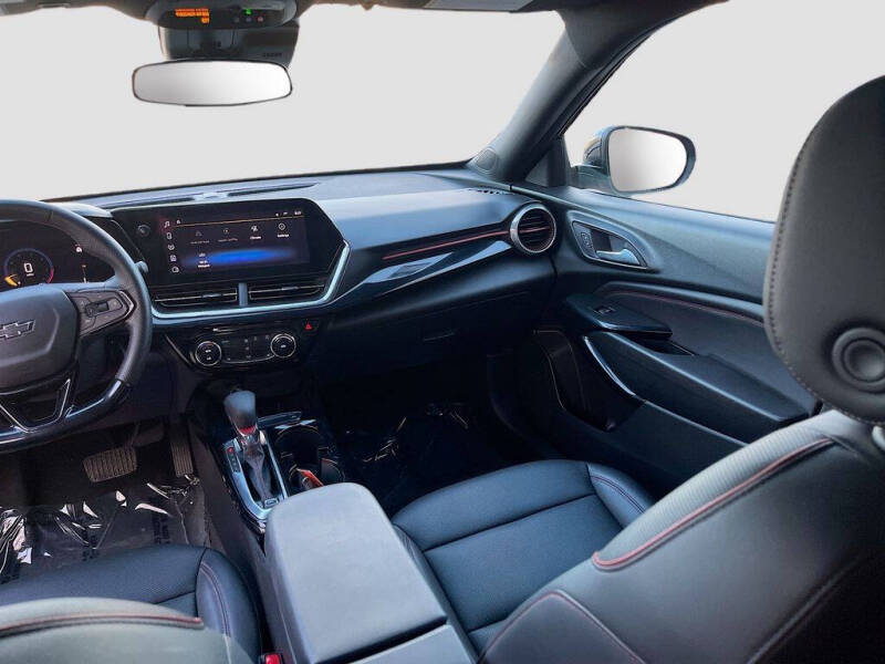 2025 Chevrolet Trax RS