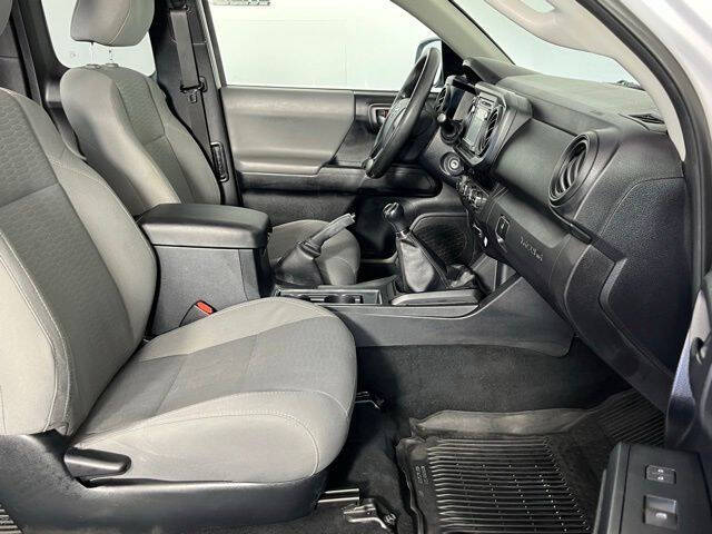 2017 Toyota Tacoma SR