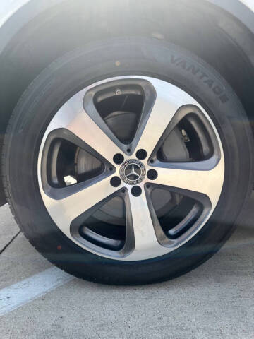2018 Mercedes-Benz GLC GLC 300 4MATIC