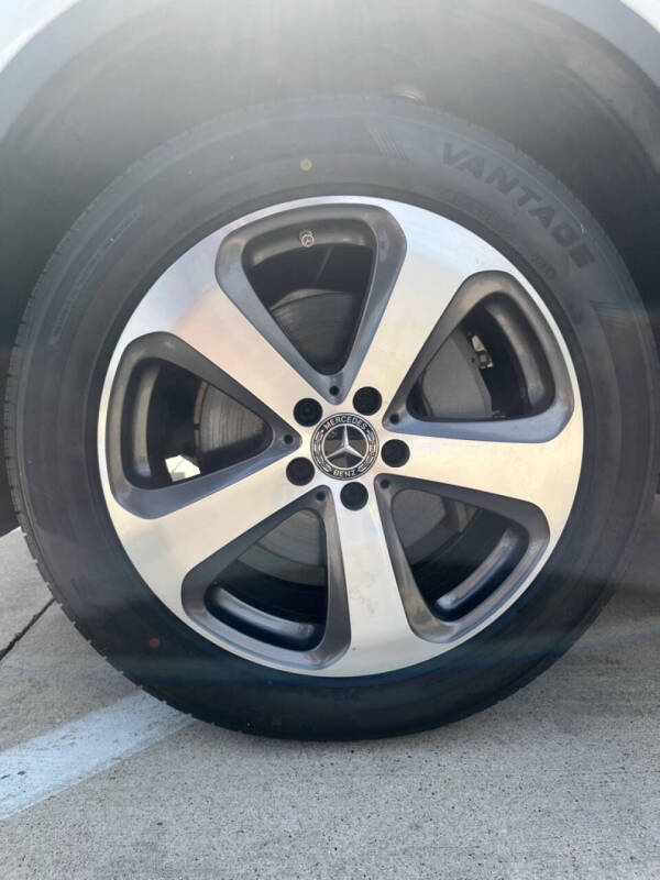 2018 Mercedes-Benz GLC GLC 300 4MATIC