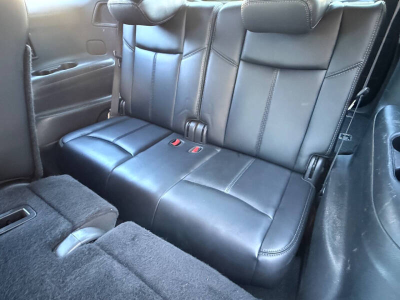 2016 Nissan Pathfinder SL