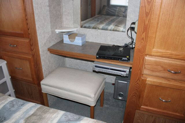 2004 Chevrolet Kodiak C5500 28
