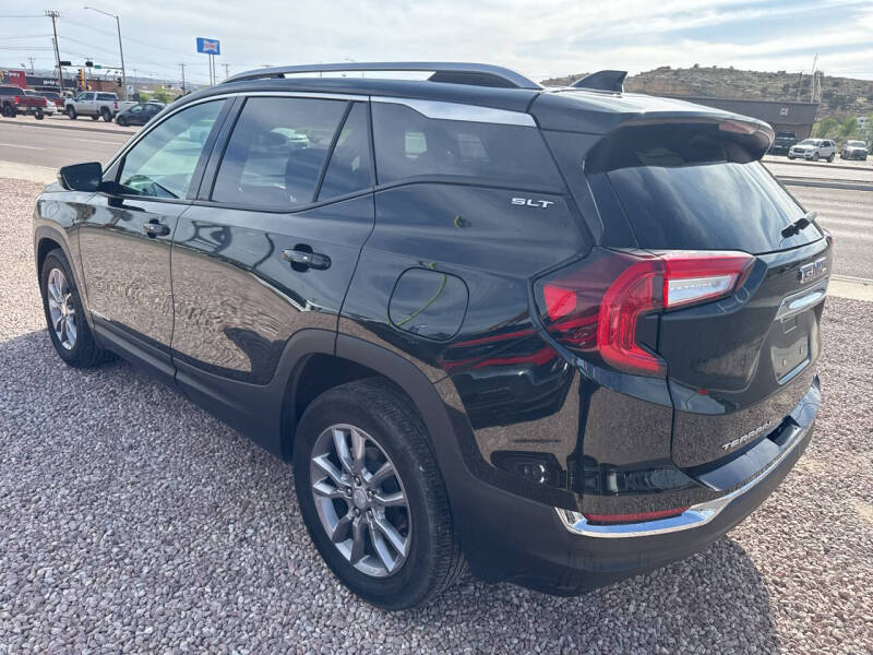 2024 GMC Terrain SLT