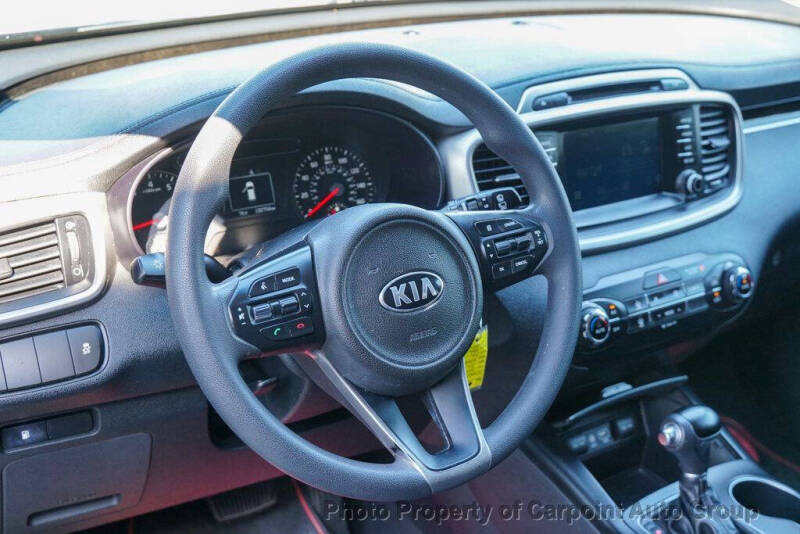 2018 Kia Sorento LX