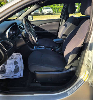 2012 Chrysler 200 Touring